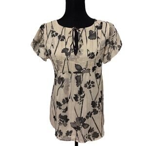 DKNY Women’s Beige & Black Chiffon V Neck Pullover Top with Gold Accents Size L